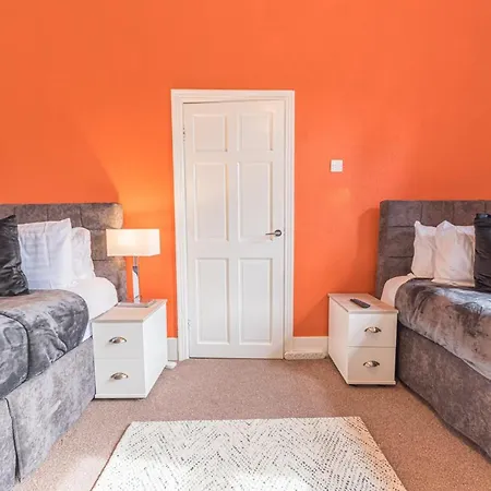 *King Bed* Luxury City Centre House Barrow-in-Furness Buitenkant foto