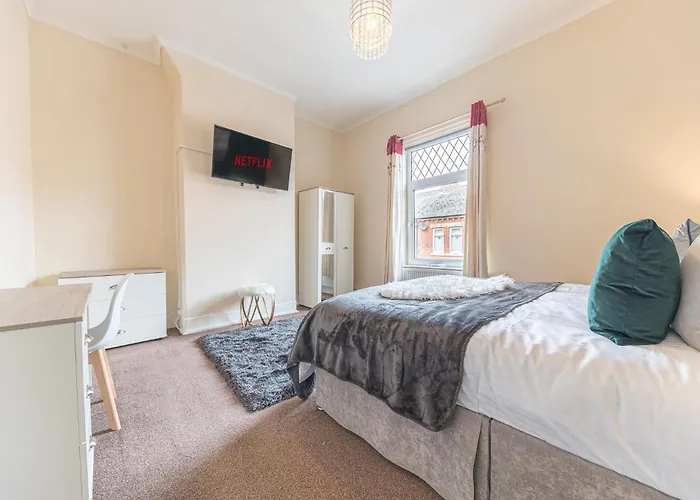 *King Bed* Luxury City Centre House