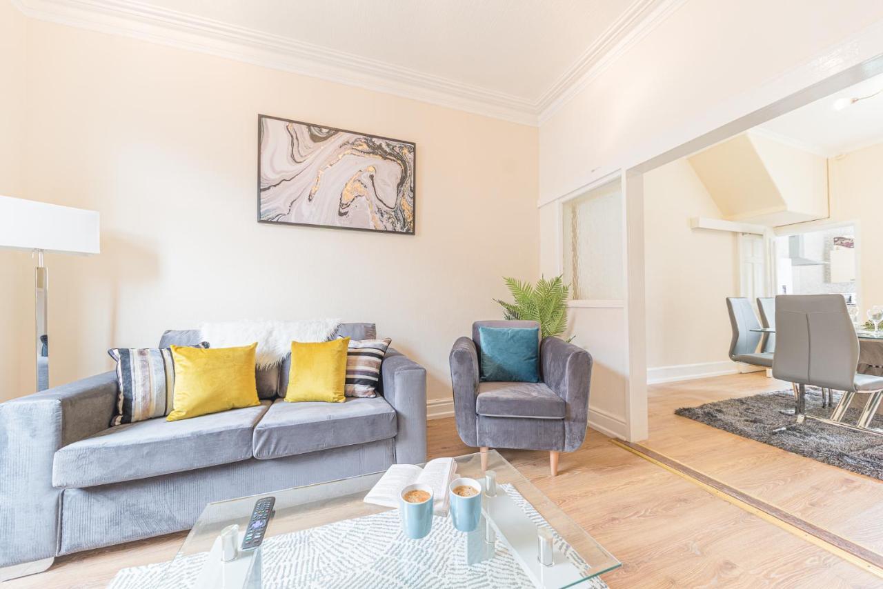 *king Bed* Luxury Centre House